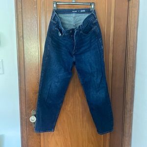 Old Navy 10 extra high rise sky-hi straight dark wash Jeans w/ button closure